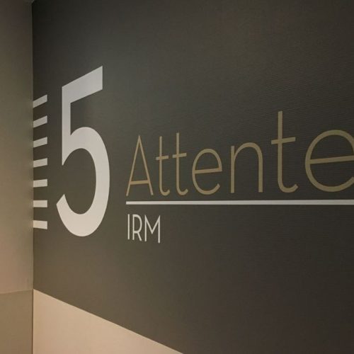 Imagerie-Medicale-Grenelle-signaletique-attente-IRM (1)